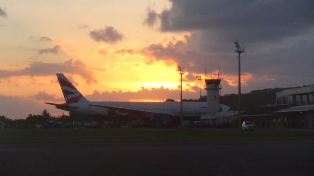 Boeing 777-200 (G-VIIN)