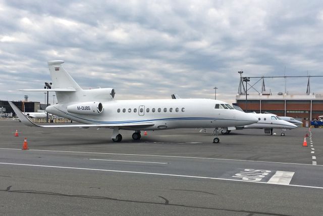 Dassault Falcon 900 (M-DUBS)