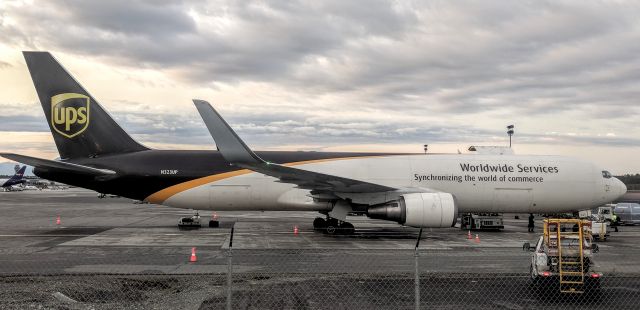 BOEING 767-300 (N323UP) - UPS Cargo Terminal, Anchorage International Airport