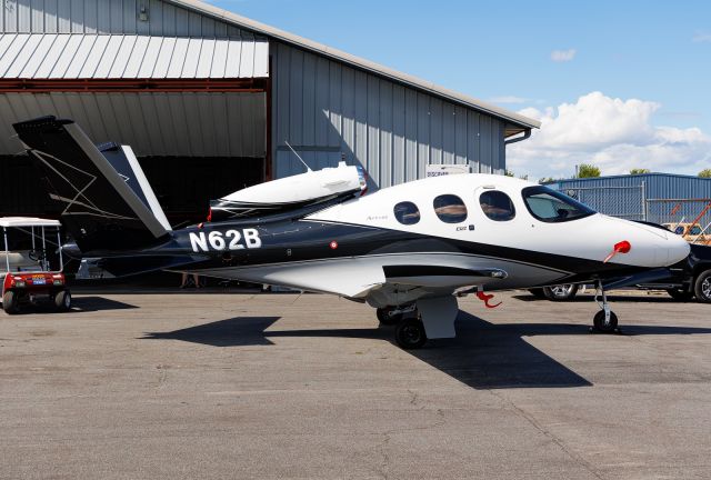 Cirrus Vision SF50 (N62B)