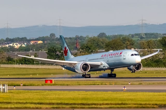Boeing 787-9 Dreamliner (C-FGEO)