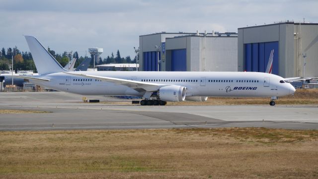 BOEING 787-10 Dreamliner (N565ZC) - BOE2 a B787-10 taxis from the Boeing North ramp for a ferry flight to KCHS on 9.13.17. (ln 565 / cn 60257).