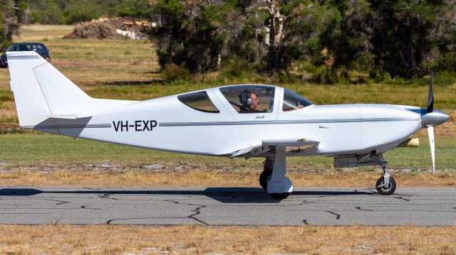 STODDARD-HAMILTON Glasair (VH-EXP)