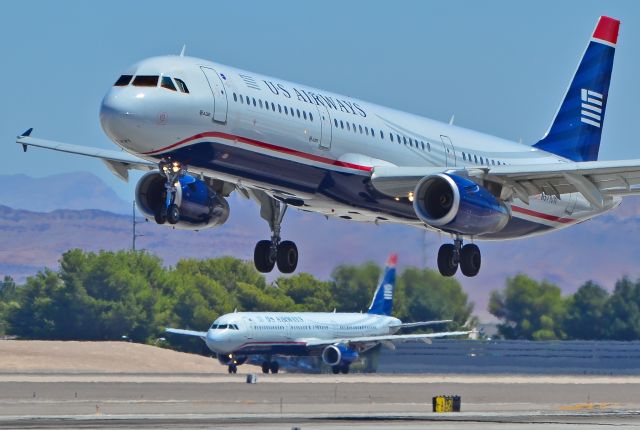 Airbus A321 (N571UW) - N571UW US Airways 2013 Airbus A321-231 - cn 5800 - Las Vegas - McCarran International Airport (LAS / KLAS)br /USA - Nevada August 8, 2014br /Photo: Tomás Del Coro