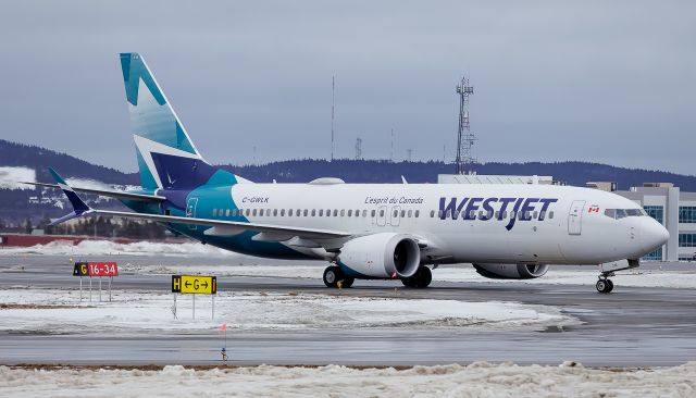 Boeing 737 MAX 8 (C-GWLK)