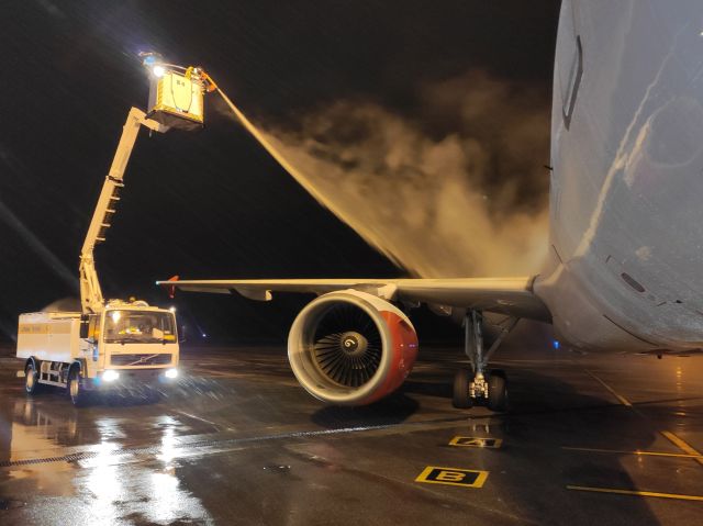 Airbus A320 (OE-LBW)