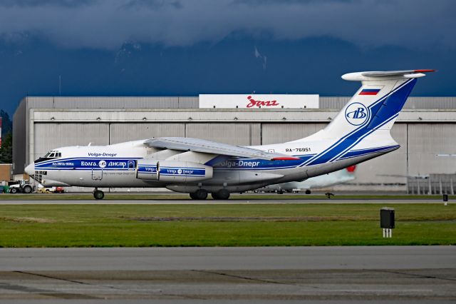 Ilyushin Il-76 (RA-76951)