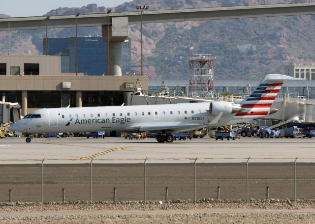 Canadair Regional Jet CRJ-700 (N716SK)