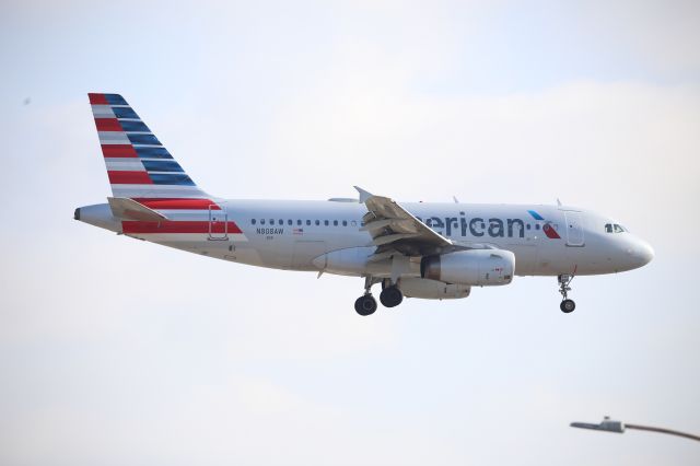 Airbus A319 (N808AW)