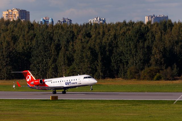 Canadair Regional Jet CRJ-200 (VQ-BOR)