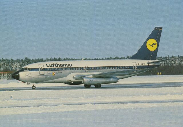 Boeing 737-200 (D-ABFH) - scanned from postcardbr /Lufthansa