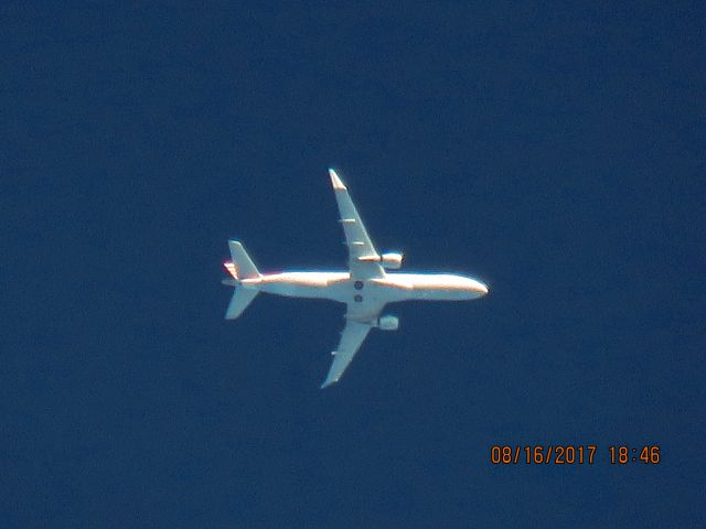 Embraer 175 (N257NN)