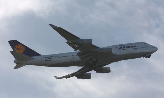 Boeing 747-400 (D-ABVL)