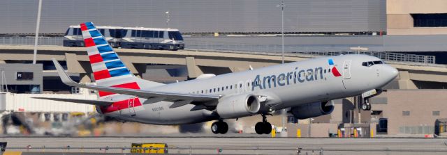 Boeing 737-700 (N901NN) - phoenix sky harbor international airport 18FEB21