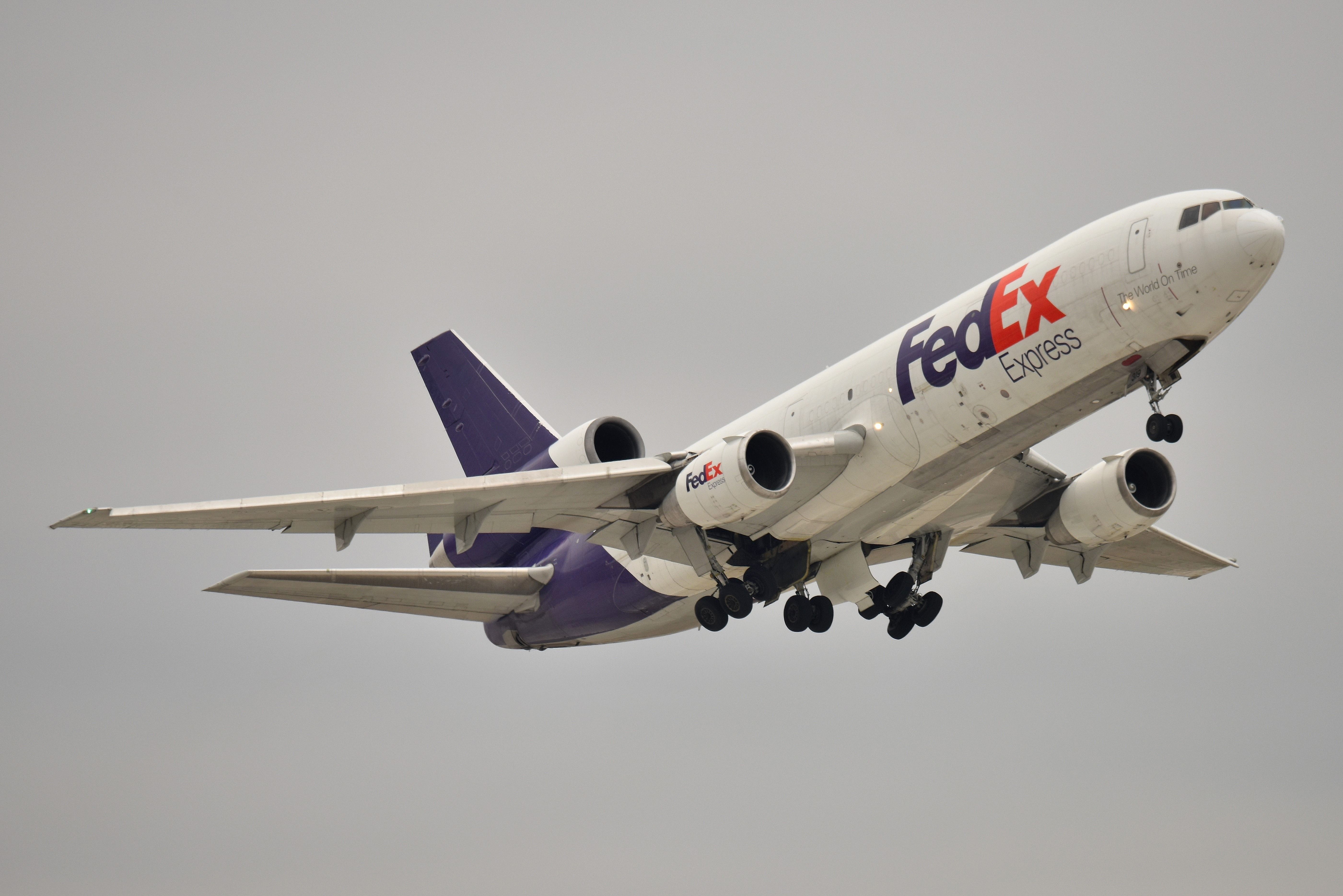 McDonnell Douglas DC-10 (N319FE) - Departing 23-L on her final flight to VCV 01-06-23