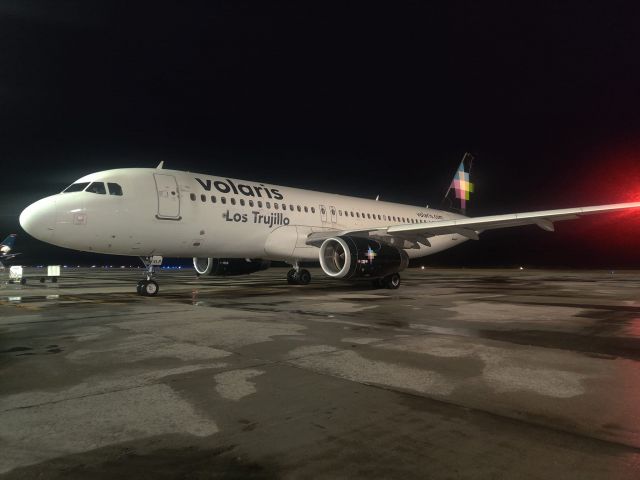 Airbus A320 (XA-VLP)