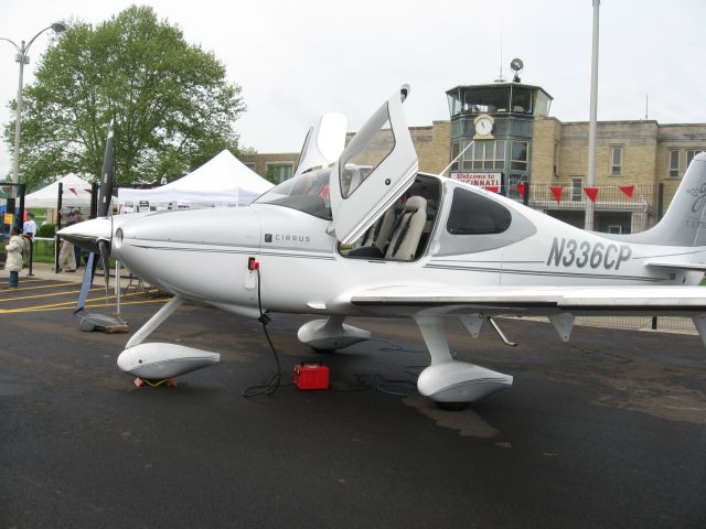 Cirrus SR-22 (N336CP)