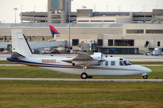 Rockwell Turbo Commander 690 (N690GZ)