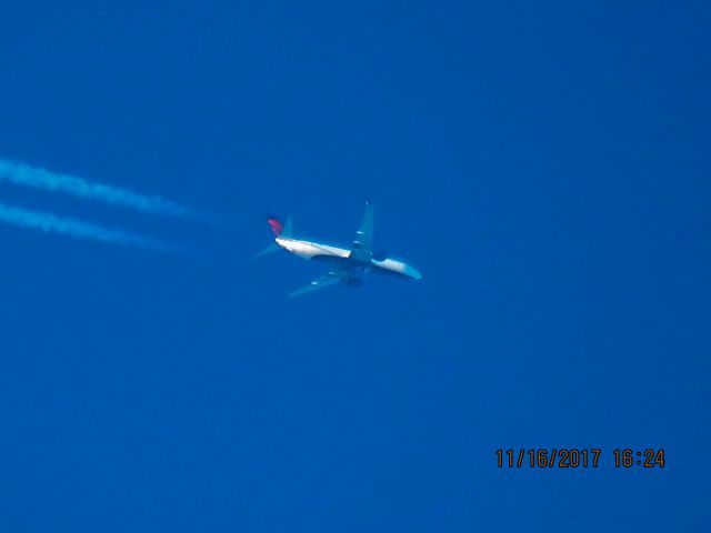 Boeing 737-800 (N3754A)