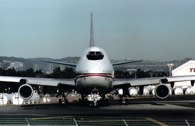 Boeing 747-200 (N305TW) - KSFO - the noise this big jumbo made when idling to 1 R was awesome. I also filmed video here in the 1980's and beyond -