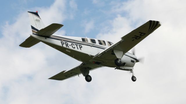 Beechcraft Bonanza (36) (PR-CTP)