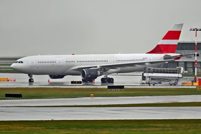 Airbus A330-200 (9H-HFL)