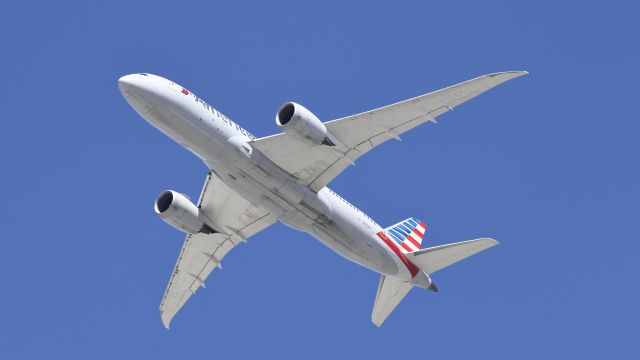 Boeing 787-8 (N810AN) - Executing a rare, missed approach on 25L at LAX