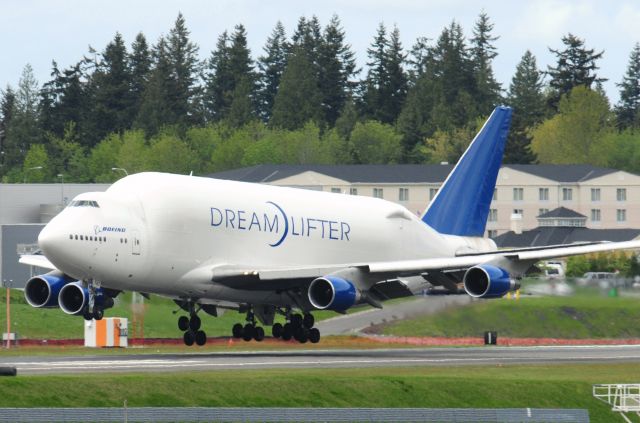 Boeing Dreamlifter (N747BC) - Boeing DreamLifter N747BC Landing AT KPAE  http://www.flickr.com/photos/moonm/sets/