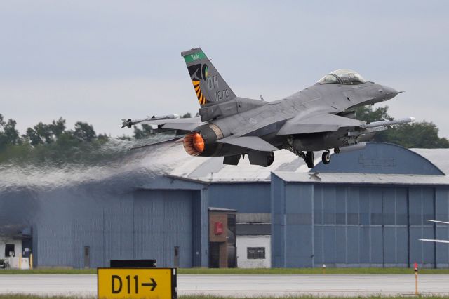 Lockheed F-16 Fighting Falcon (89-2112) - The dreary skies made for some nice afterburner shots earlier this week. Here’s the flagship of the #112fs, 180fw, OH Air Guard, burning it up on takeoff (16 Aug 2021).