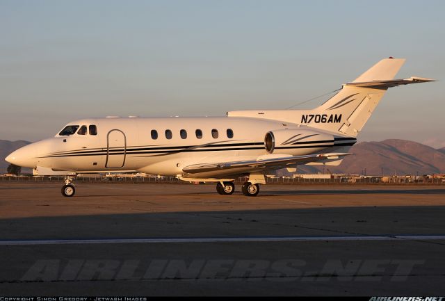 Hawker 800 (N706AM)