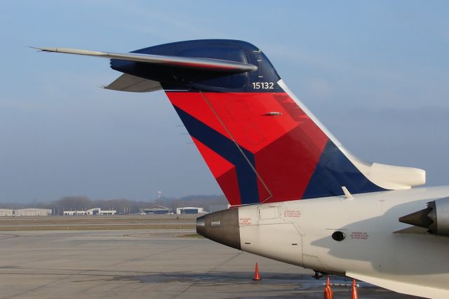 Canadair Regional Jet CRJ-900 (N679CA)