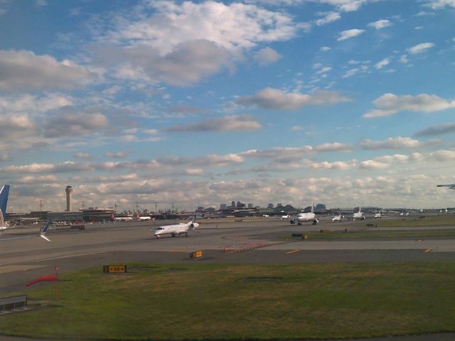 — — - Take Off KEWR RWY04L Flight 21 juli 2018 KEWR to KSFO United Airlines UA497