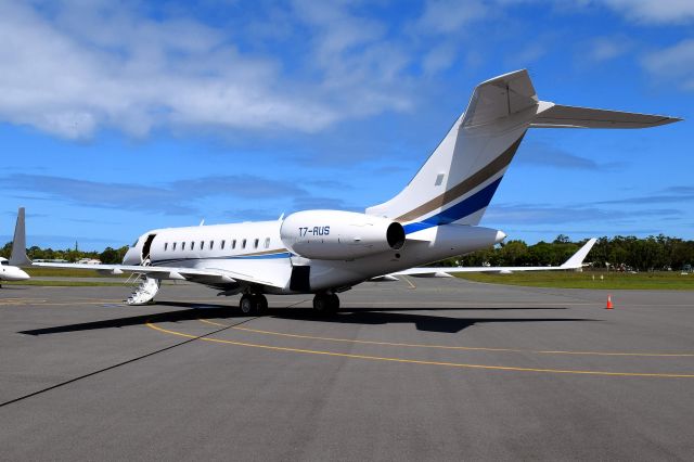 Bombardier Global 5000 (7T-RUS) - Global 5000 7T-RUS on south apron 18 Dec 2018