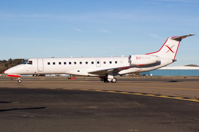 Embraer ERJ-135 (N251JX)