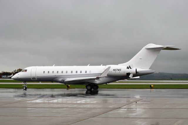 Bombardier Global Express (N117MS)