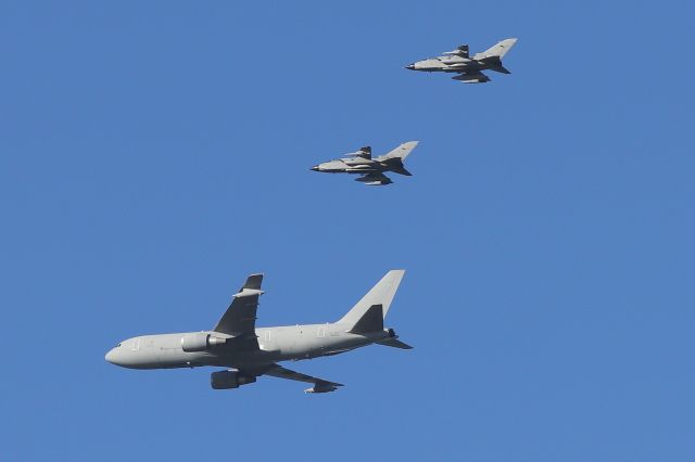 BOEING 767-200 (APJ62229) - 'Italian Air Force 1430' flight arriving at Pease from Edwards AFB. Originally sceduled from Edwards-Andrews-Lajes heading home, they changed to Edwards-Pease-Keflavik.