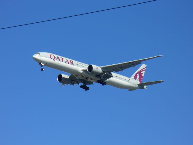 BOEING 777-300 (A7-BAL)