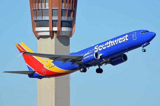 Boeing 737-800 (N8644C) - Southwest Boeing 737-8H4(W) N8644C at Phoenix Sky Harbor on January 23, 2018.