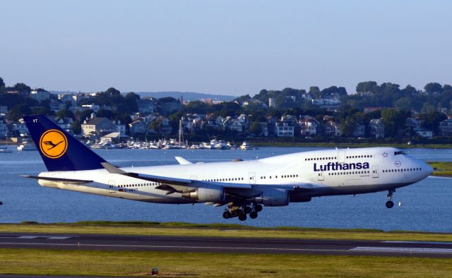Boeing 747-400 (D-ABVT)