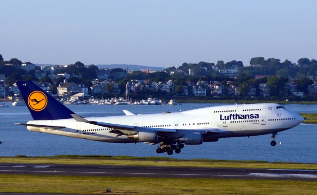 Boeing 747-400 (D-ABVT)