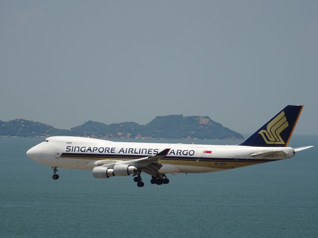 Boeing 747-400 (9V-SFO)