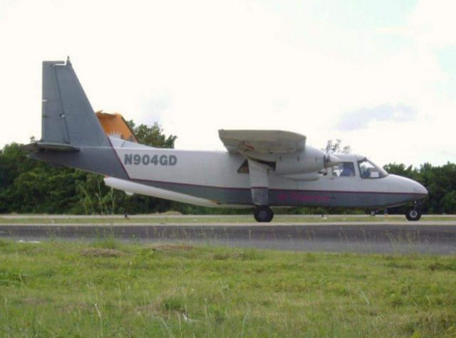 ROMAERO Islander (N904GD)