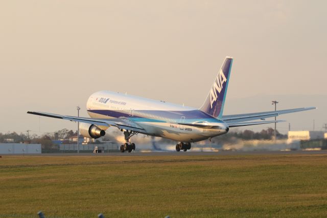 BOEING 767-300 (JA605A) - 03 November 2015:HKD-HND.