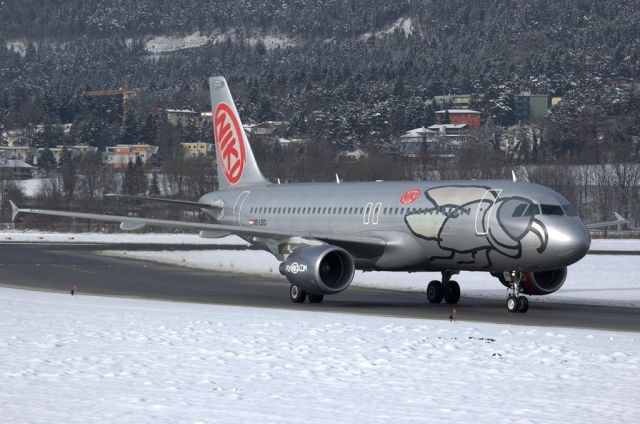 Airbus A320 (OE-LEG)