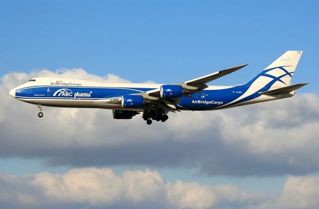 BOEING 747-8 (VQ-BFE)