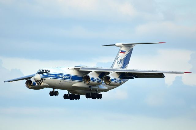 Ilyushin Il-76 (RA-76511) - Volga 4992 Heavy from Shannon 