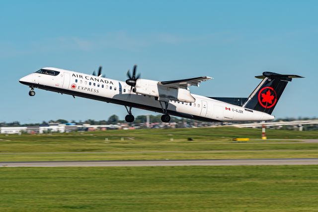 de Havilland Dash 8-400 (C-GJZK)