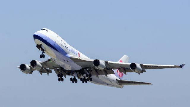 Boeing 747-400 (B-18708)