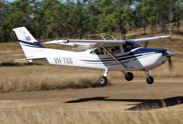 Cessna Skylane (VH-TSS)