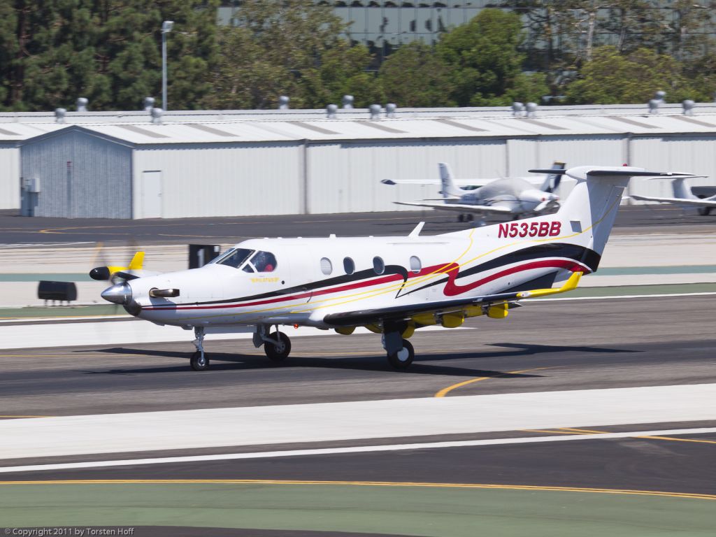 Pilatus PC-12 (N535BB) - N535BB departing from RWY 21